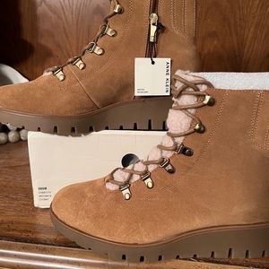 NIB Anne Klein women’s size 9 Donna Wedge suede boots with shearling.
